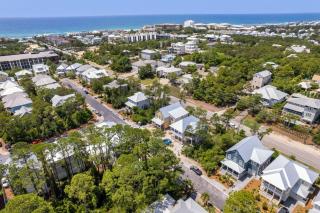 Cabana Blue by AvantStay Walk to Beach Golf CartBikes Included Pool Access - Santa Rosa Beach - 6