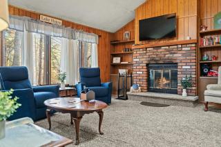 Mohegan by AvantStay Private Dock Firepit Community Pool Beach - 0