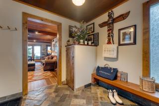 Lakefront Haven by AvantStay Minutes to Ski Resorts Private Dock - Homewood - 5