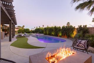 Calypso by AvantStay Entertainer’s Paradise Pool Hot Tub Putting Green - Indio - 8