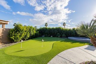 Calypso by AvantStay Entertainer’s Paradise Pool Hot Tub Putting Green - Indio - 9