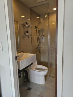 Stylish and Spacious Studio Unit in Makati with Fast Wi-Fi - 7