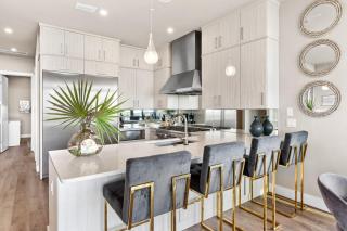 Crest One by AvantStay Rooftop Views Pool Access Golf Cart Included - 3
