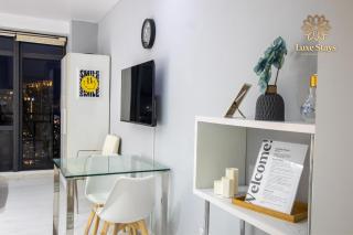 Affordable Staycation with Balcony at The Gramercy Makati - Manila - 5