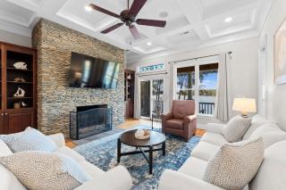 Sunset Pointe by AvantStay Waterfront Beach Fire Pit Sleeps 14 5BDR 4BA - Terrell - 9