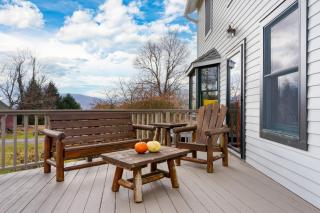 Catskill Park Farm by AvantStay Huge Yard Fire Pit Near Windham Ski Resort - Prattsville - 8