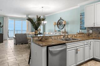 Beachfront Access 2 Pools Beach Service w Chairs Emerald Isle Resort 1308 - Panama City Beach - 1