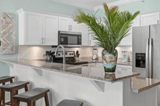 Beach Breeze by AvantStay Beachfront Beach Chairs Included 2 Pools - Panama City Beach - 6