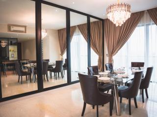 Homely Marina View 3BR Permas w Bathtub & Seaview Balcony Permas by Our Stay - 5