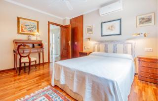 5 Bedroom Awesome Home In Reus - Reus - 9