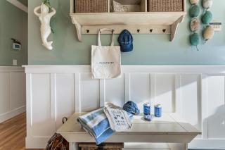 Truly a Treasure by AvantStay Walk to Beach Patio - Manzanita - 2