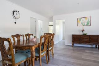 Bayshore Bliss - A Family Beachside Hideaway - 3