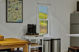 Somerset Lodge by AvantStay Hot Tub Lake Access Community Amenities - East Stroudsburg - 3