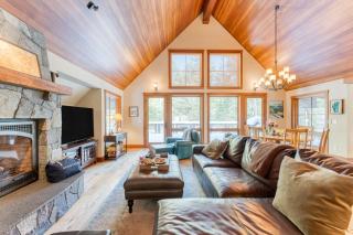 Ward Creek by AvantStay 5 Min Walk to Lake Deck - Tahoe City - 0