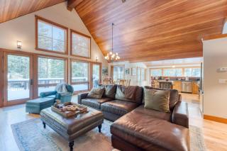 Ward Creek by AvantStay 5 Min Walk to Lake Deck - Tahoe City - 2