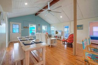 Port A Cottage by AvantStay Private Patio Deck Designed for Groups - 1