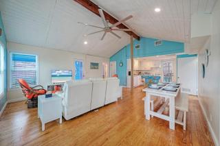 Port A Cottage by AvantStay Private Patio Deck Designed for Groups - 2