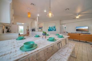Near the Beach w Pool Boat Parking Golf Cart Zone Agave House by AvantStay - Port Aransas - 3