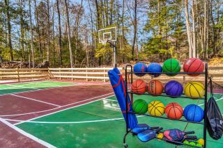 Grand Timber by AvantStay Indoor Pool Sauna Sports Court Game Room More - White Haven - 8