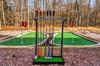 Grand Timber by AvantStay Indoor Pool Sports Court Game Room More - 2