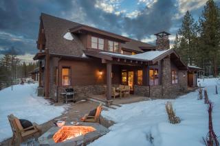 Maple by AvantStay Modern Mountain Home w Cozy Fire Pit 15 Mins frm Northstar - Ponderosa Fairway Estates - 0
