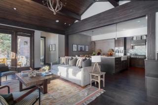 Maple by AvantStay Modern Mountain Home w Cozy Fire Pit 15 Mins frm Northstar - Ponderosa Fairway Estates - 1