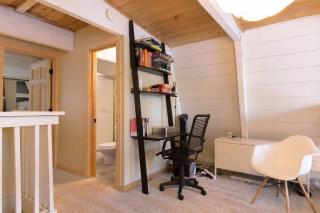 Zephyr by AvantStay Stylish Modified A Frame w Access To Tahoe Donner - Truckee - 2