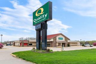 Quality Inn & Suites Columbus - Columbus - 9