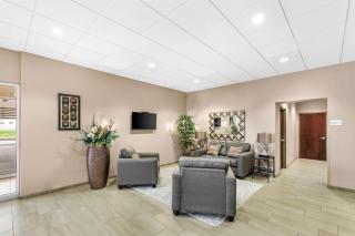 Quality Inn & Suites Columbus - Columbus - 6