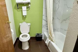 Quality Inn - Sulphur - 2