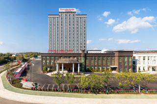 Ramada Plaza by Wyndham Ezhou Binjiang - Ezhou - 9