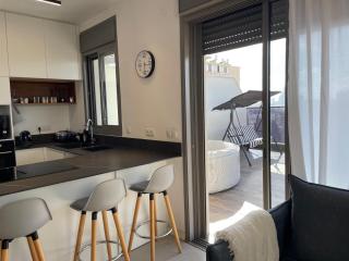 luxury penthouse with pool jaccuzi and parking - Holon - 4