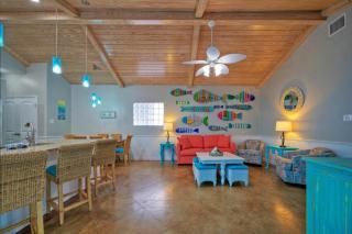Coastal Vibe by AvantStay Sunset at the Pool and Playscape - Port Aransas - 1