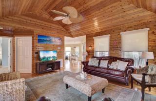 54 Pelican Bay by AvantStay Steps from Beach Community Pool - Isle of Palms - 4