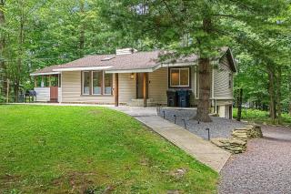 Birchwood by AvantStay Game Room Lake Access - Blakeslee - 7