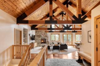 Coyote Moon by AvantStay Cabin WSauna Mins from DT Truckee NorthStar - Truckee - 1