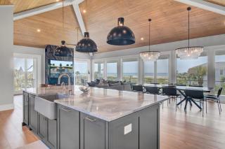 3 47th Avenue by AvantStay Oceanfront Private Pool View - Isle of Palms - 3