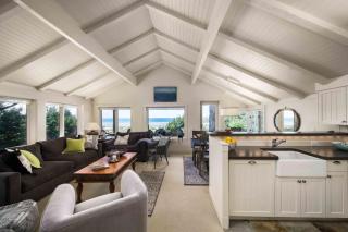 Chapman Cove by AvantStay Gorgeous Beach Bungalow w Sauna - Cannon Beach - 0