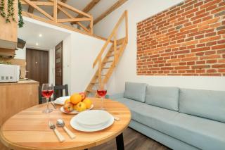 Przytulne Studio z Antresolą w Łodzi by Noclegi Renters - Łódź - 2