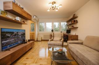 Bright, Newly Renovated Condo Near Danube River - Belgrado - 0