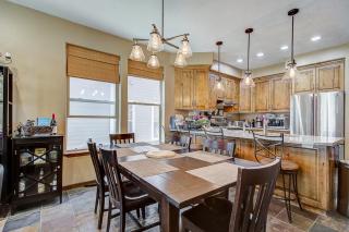 Park Ave Getaway by AvantStay Cozy Cottage Close to Main Street Town Ski Lift - Park City - 1