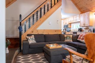 Arcade Sports Bar Deck Living Fire Pit Near the Lake Sasa by AvantStay - Arrowhead Lake - 3
