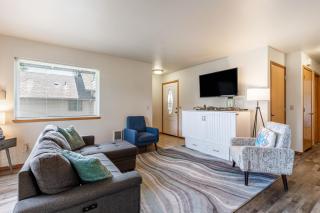 Seaside Getaway by AvantStay Deck w Views - Langley - 5