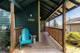 Seaside Getaway by AvantStay Deck w Views - Langley - 4