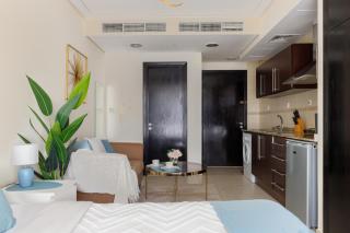 Stylish Apartment in JLT-Prime Location, Near Metro - Dubai - 3