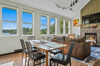 Strawberry Shores by AvantStay Lakefront Private Beach - Long Pond - 9