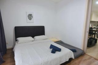 Modern 2BR Fairlane Retreat Steps from Lot 10 - Kuala Lumpur - 5