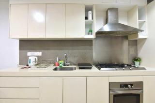 Modern 2BR Fairlane Retreat Steps from Lot 10 - Kuala Lumpur - 2