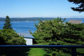 Incredible Water Views Deck Relaxing Retreat Greenbank Getaway by AvantStay - 8