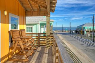 2 Homes Sleeps 16 Shared PoolBoat Dock Laguna Village Serenity by AvantStay - Padre Island - 0